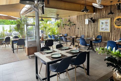 Salle-exterieure-paris-bakery-restaurant-hua-hin