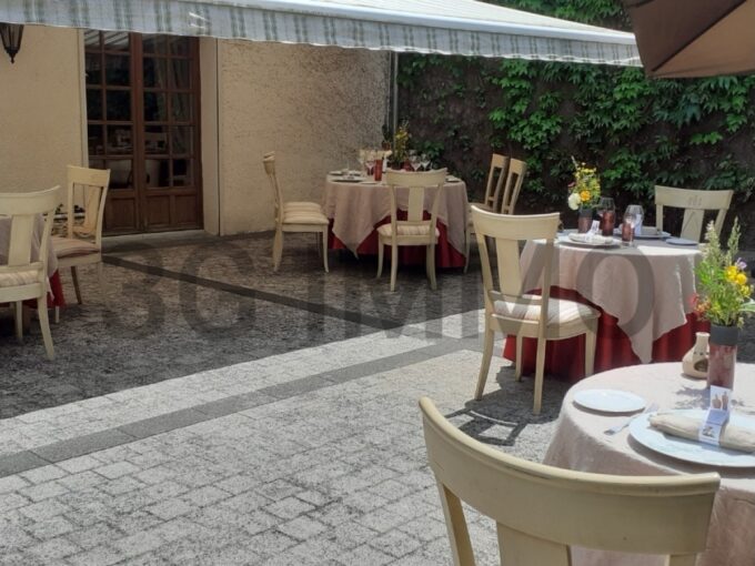 Restaurant à Bouzel