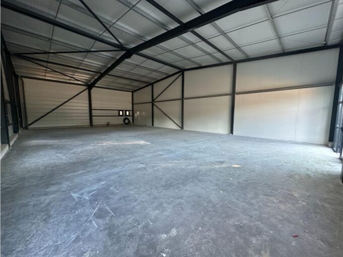 13800 ISTRES – Local commercial 240 m²