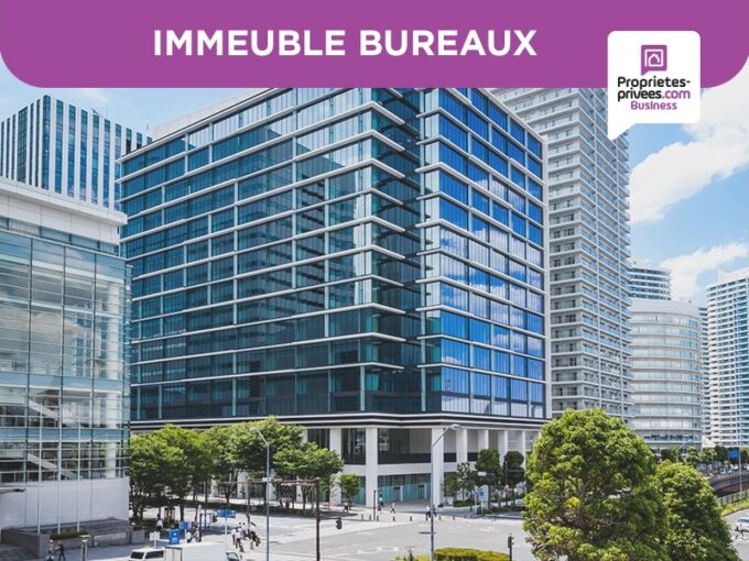 49070 BEAUCOUZE – BUREAUX  300 m², PARKING 15 PLACES