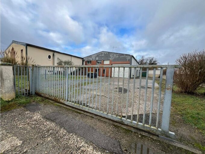 60410 VERBERIE – LOCAL D’ACTIVITÉ À LOUER  380 m²
