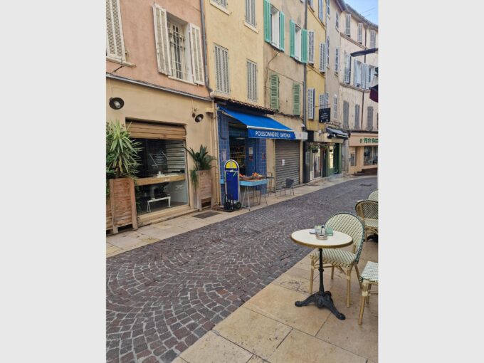 Divers commerces proximité à La ciotat