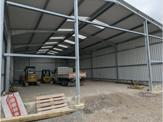 LACROIX SAINT OUEN – Local d’activité 300 m²