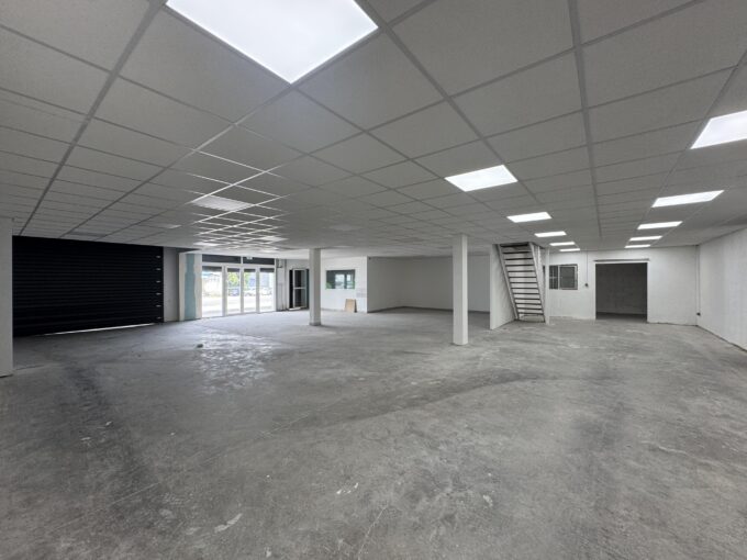 Divers commerces proximité à Baie-mahault