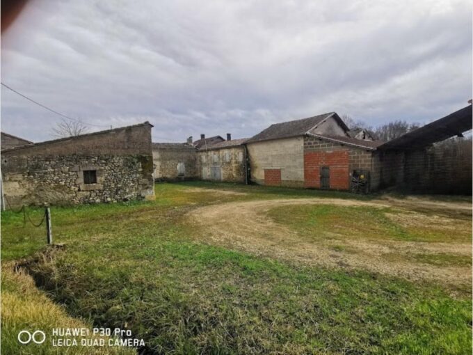 VILLEGOUGE – Entrepôt et habitation