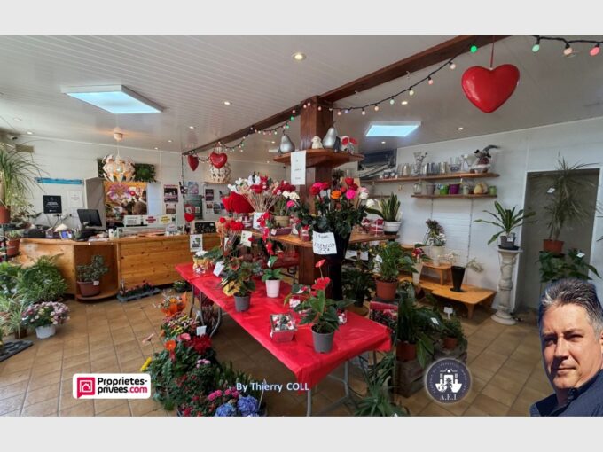 SAINT-SIMÉON-DE-BRESSIEUX – Fonds de commerce FLEURS  96 m²
