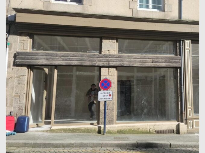 SAINT BRIEUC – LOCAL COMMERCIAL 30 m², LOCATION