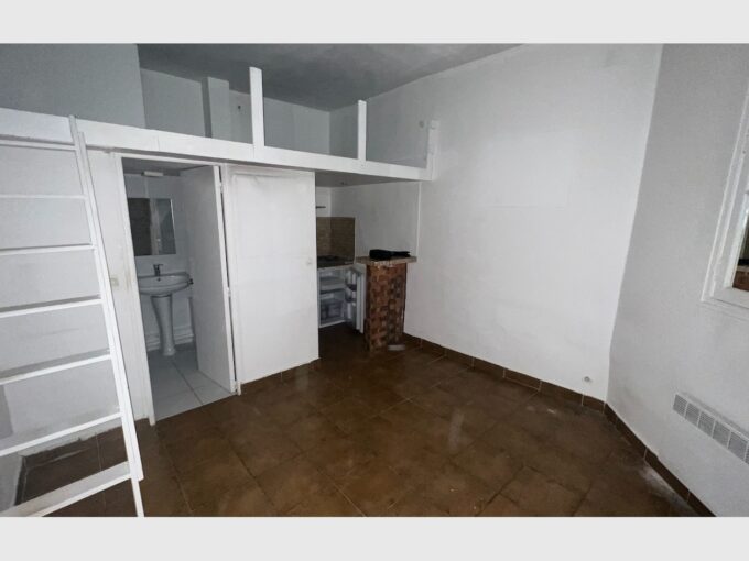 75015 PARIS, Rue du Commerce – Local 20 m² sur cour