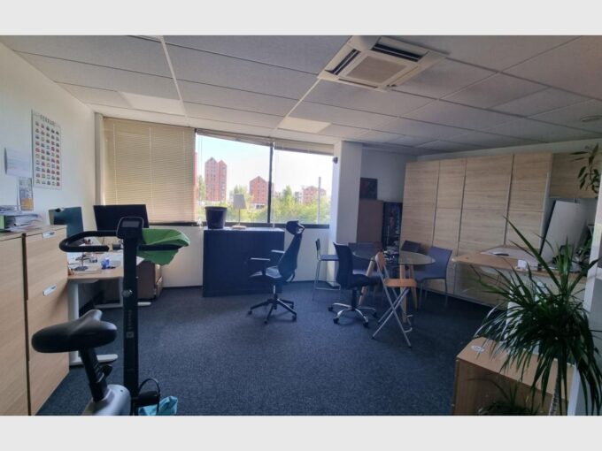 BRUGES , EPARC  – Bureaux 27,19m² – Vide ou loué