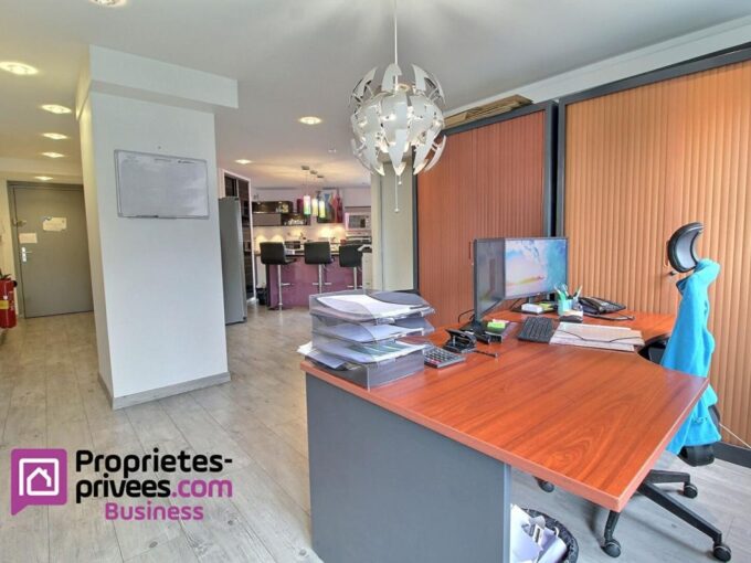 74000 ANNECY – Bureaux OU Type 4  85 m² avec 2 parkings