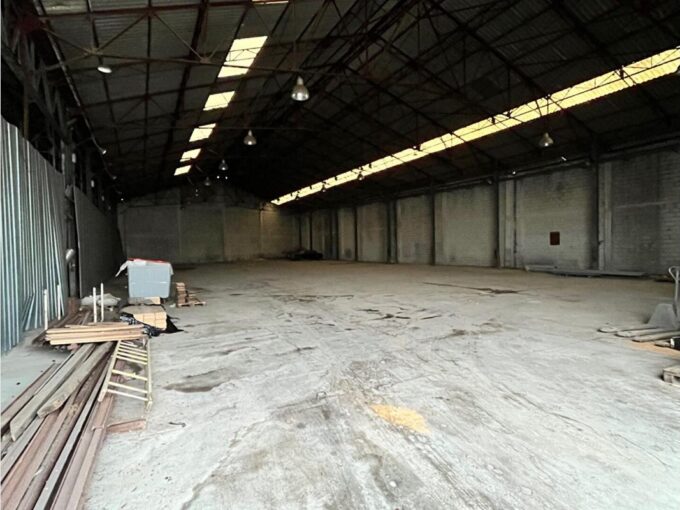 YZEURE-MOULINS – Entrepôt , Local industriel  2.000 m²
