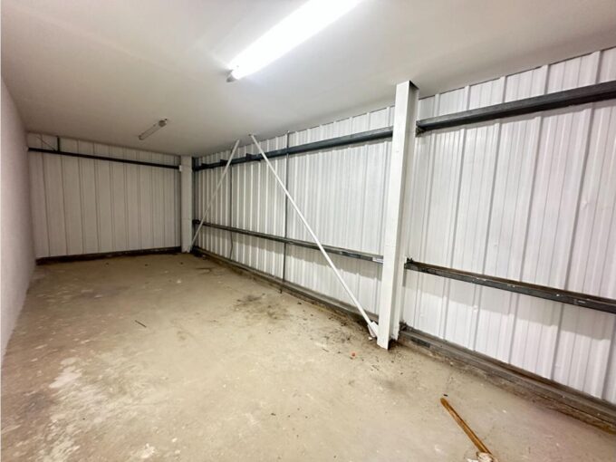 À LOUER  BOX DE STOCKAGE À MIRAMAS