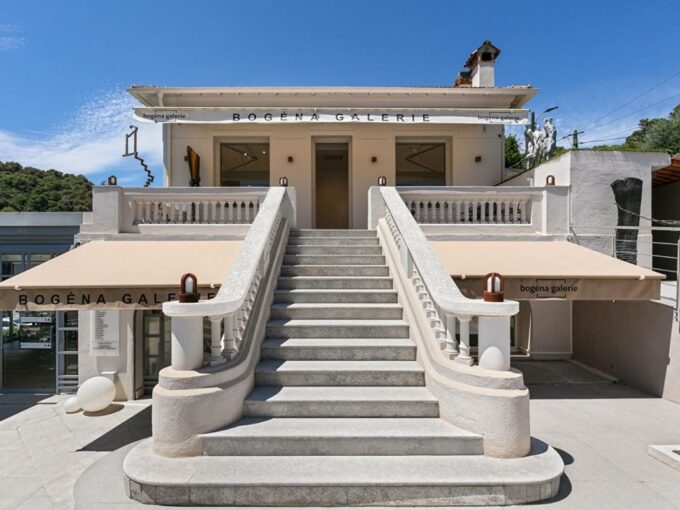 SAINT PAUL DE VENCE – Local commercial 94 m²