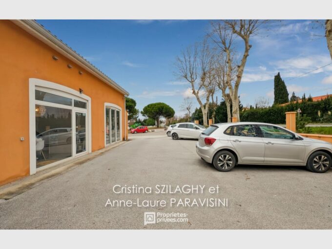 Villeneuve La Comptal – Location Bureau de 52 m²  avec terrasse et réserve